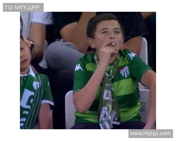 足球明星吸烟瞬间盘点这些球员的吸烟照片引发热议